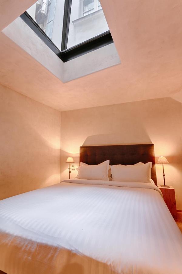 Luxurious&design Flat 2br/8p- Boulevard Saint Germain Paris