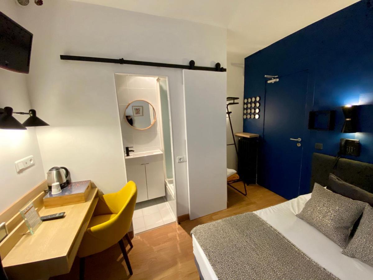 Hotel Des Beaux Arts 2*