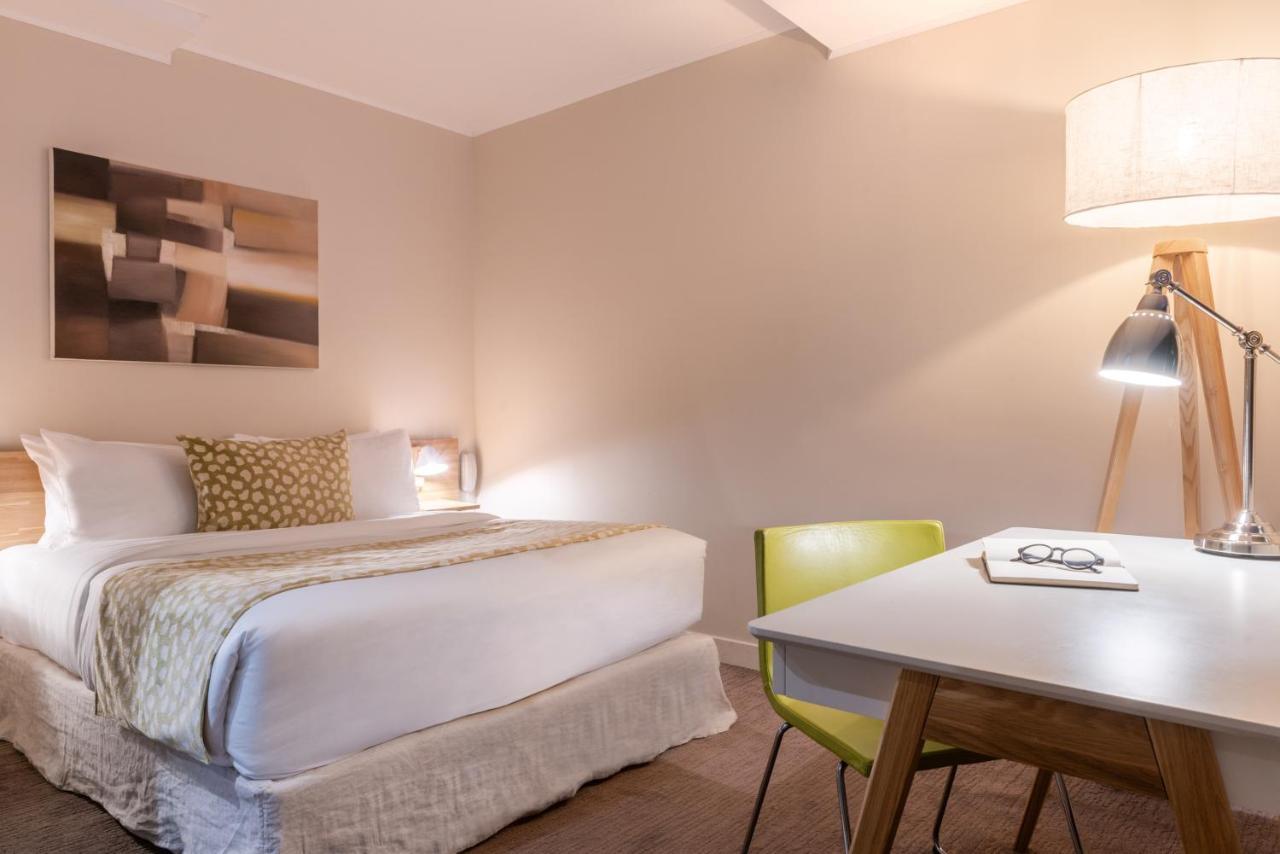 29 Lepic Hotel Paris