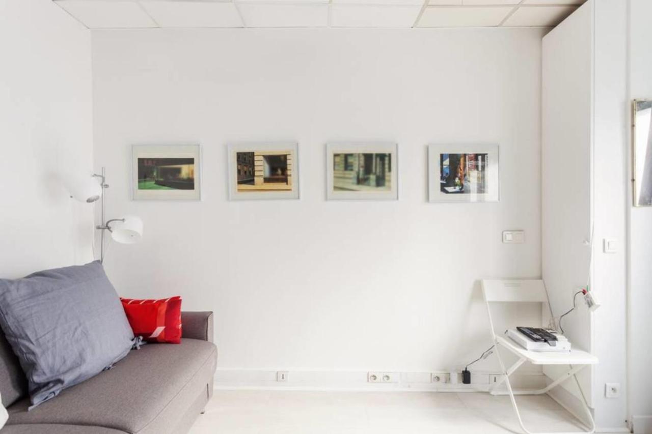 Small Is Beautiful Ideally Located Sleeps 4 Apartment *