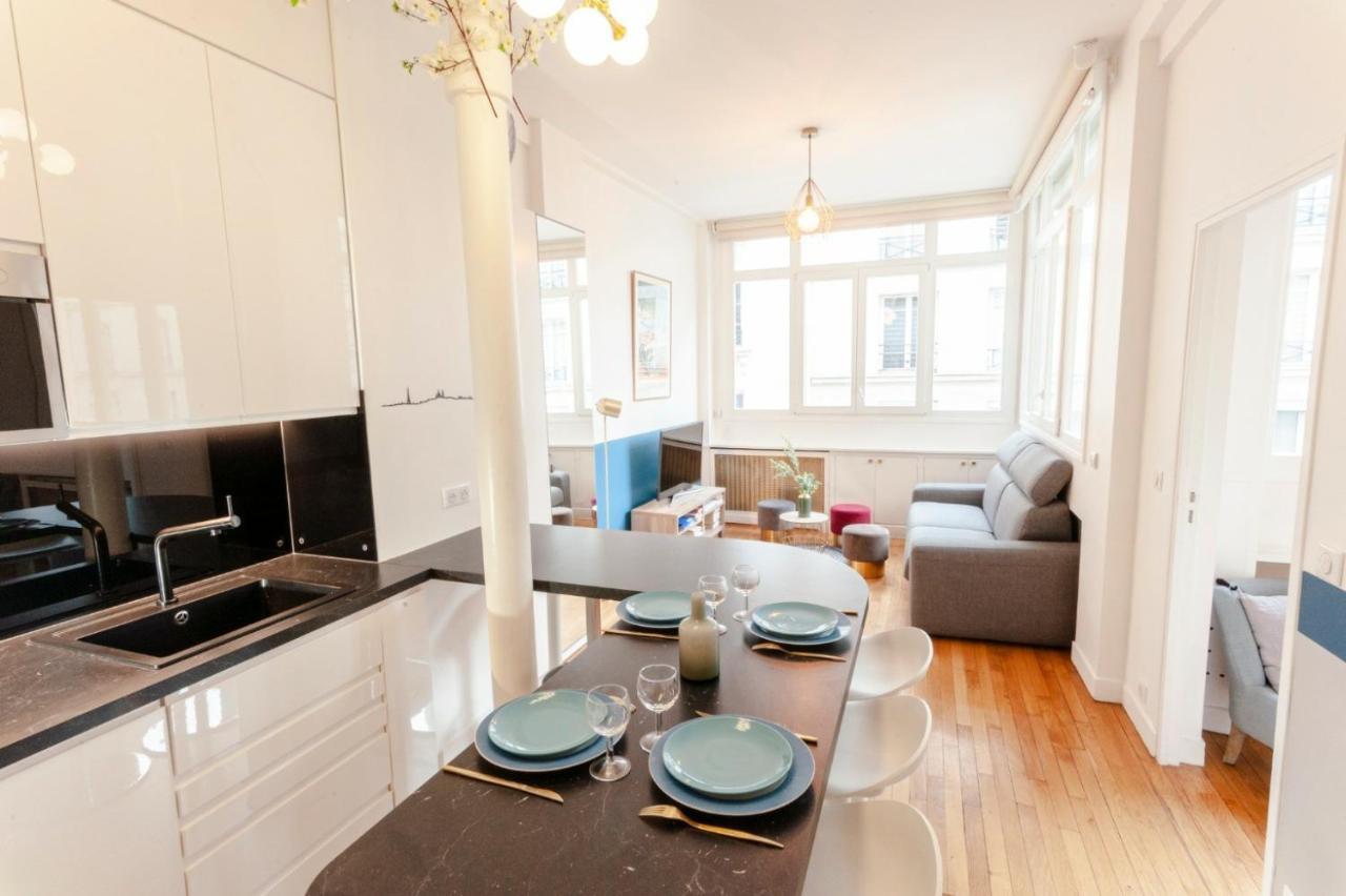 Luxury Louvre Opera 2nd Floor Apartment Paris