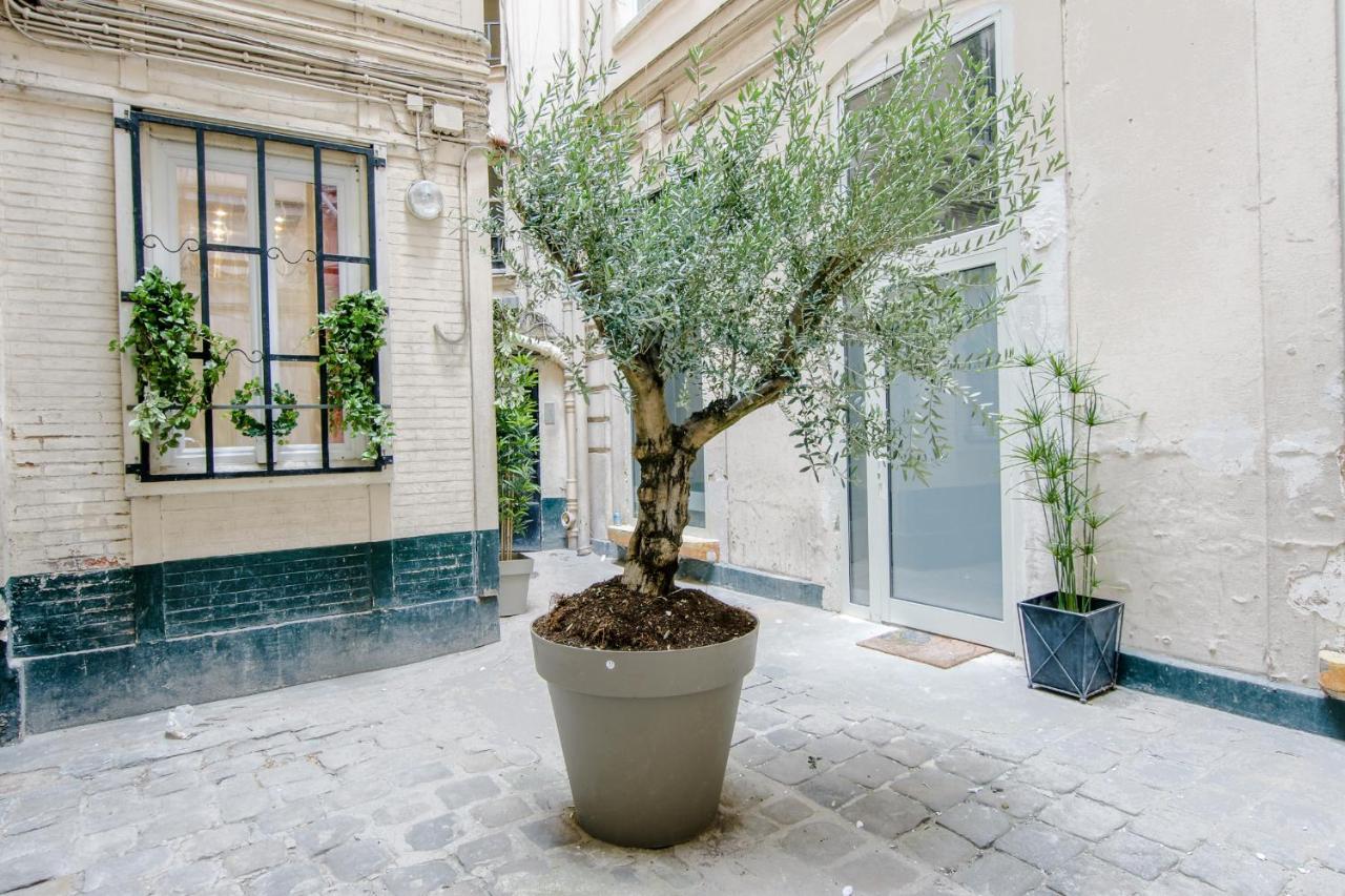 25 - Fun Duplex In Montorgueil *
