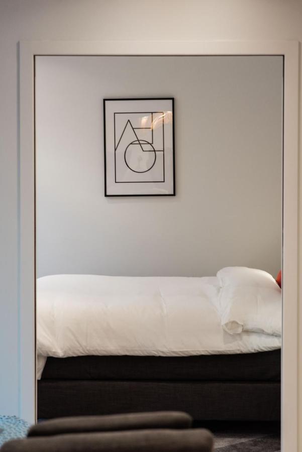 Cocteau : Au Coeur De La Rive Gauche, Neuf, Design, 2/4/6 Personnes * Paris