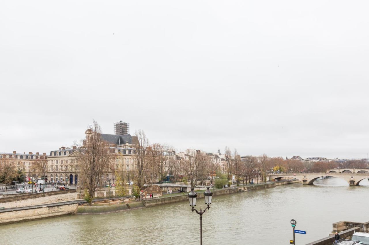 Veeve - Quai Aux Fleurs Apartment Paris