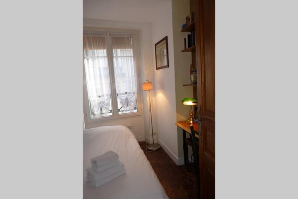 Apartment Typical Marais 3 Bedroom - Beaubourg