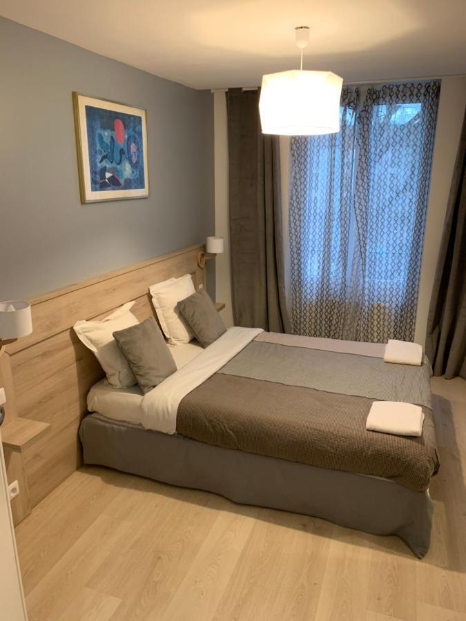 Menil Bon Temps Hotel Paris