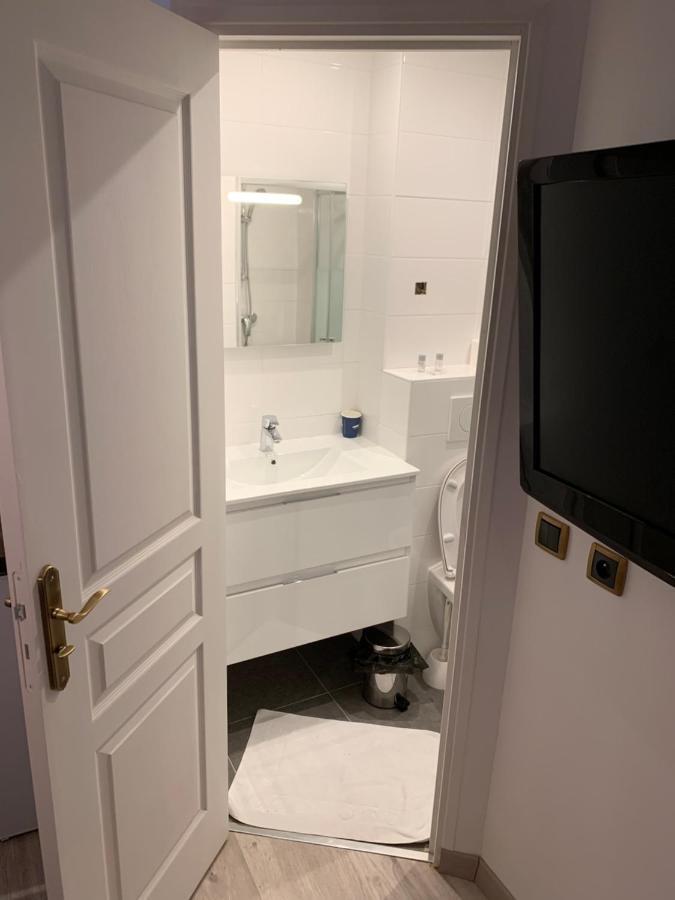 Menil Bon Temps Hotel 3*