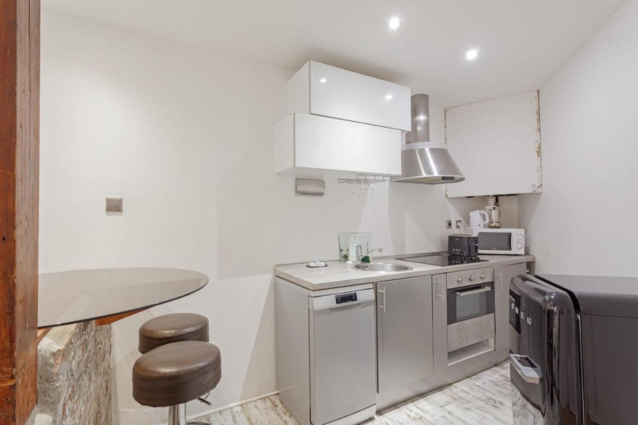 Appartement Bright 2 Bedroom In Paris