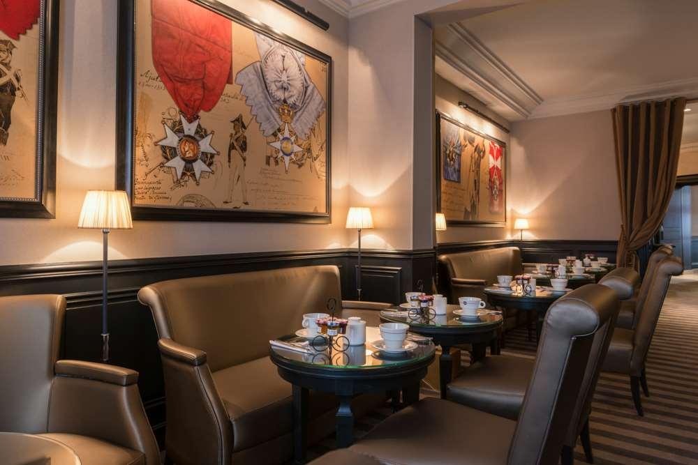 Saint Cyr Etoile Hotel Paris