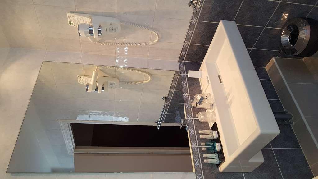 Hotel Saint Cyr Etoile Paris