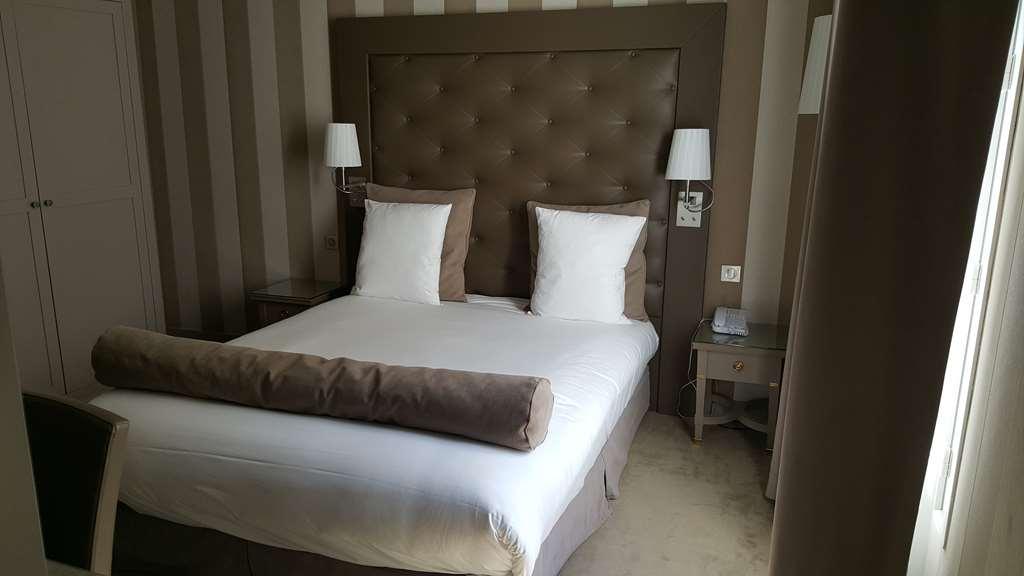 Saint Cyr Etoile 3*