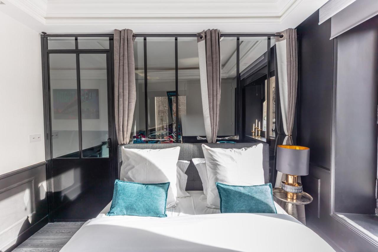 Modern And Unique Near The Champs Elysees *