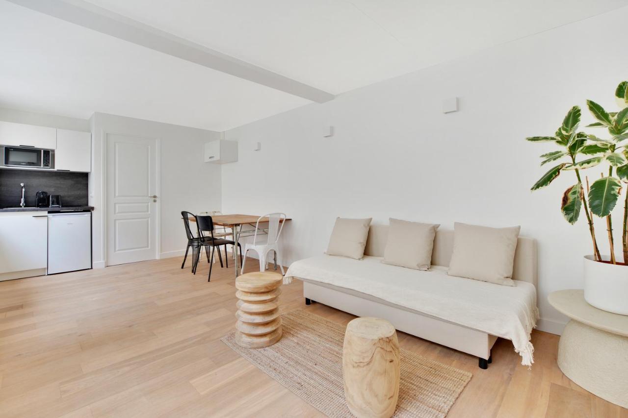 Pick A Flat's In Louvre - Rue Sainte Anne Apartment Paris