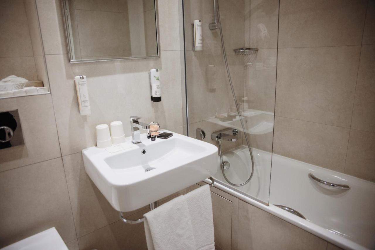 Waldorf Montparnasse Hotel 3*