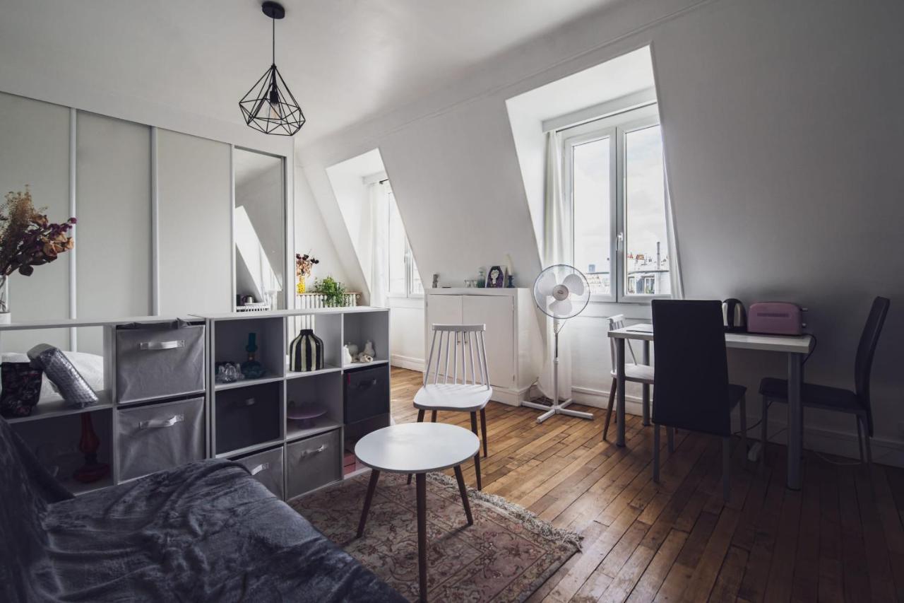 Superb Bright Studio Next To The Seine *