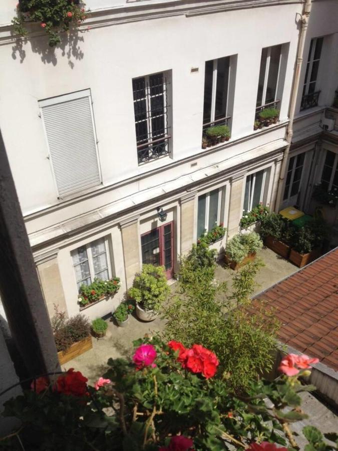 Comfortable In The Centre Of Apartment Paris