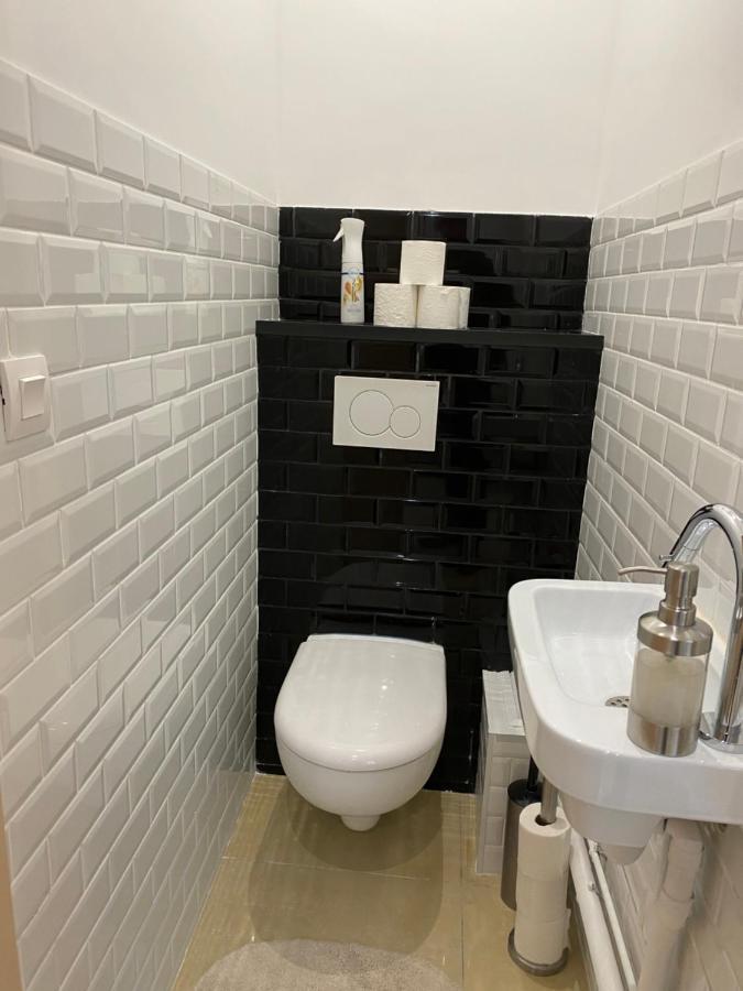 Large And Unique Souplex 60sqm, Well Located Apartment Paris