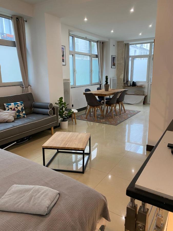 Large And Unique Souplex 60sqm, Well Located Paris