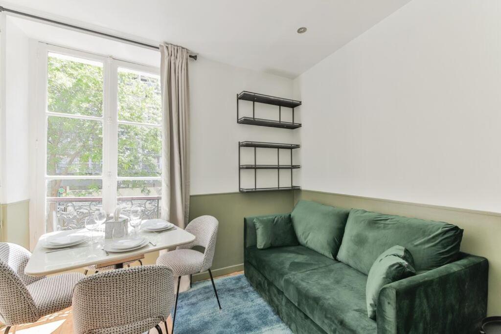 Independant Flat Pro Canal St Martin&train Station Paris