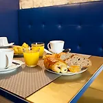 Trianon Gare De Lyon