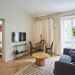 Apartment Notre Dame De Paris By Studio Prestige