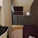 Studio 18M2