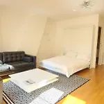 9 Rue François Miron