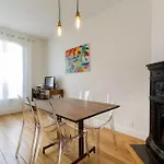 Appartement 2 Pieces Avec Vue Tour Eiffel