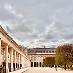 32 Atelier Paris Fashion