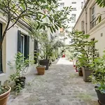 Modern French Studio Charm In The City