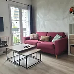 Studio Lumineux Avec Balcon