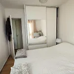 Appartement Spacieux Parisien