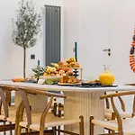 Spacious Loft With Spa - 4Br-8P - Montmartre