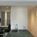 2 Pieces Au Coeur De Paris