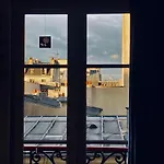 Elegant And Cosy Flat Near Montmartre
