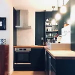 Elegant And Cosy Flat Near Montmartre