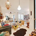 Spacious Vintage Duplex Flat - Gare Du Nord
