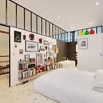 Spacious Vintage Duplex Flat - Gare Du Nord