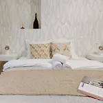 Arc De Triomphe & Theatre Marigny - 3Br - Cityapartmentstay