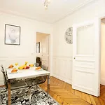 Bnbnook - Elegant 1Br With Balcony Near Notre-Dame
