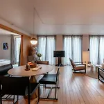 Hotel De Pourtales
