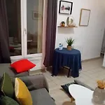 1 Minute Gare Montparnasse ,Near To Eiffel Tour And Louvre Meusm,Gorgeous Place