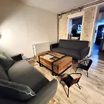 Comme Une Maison A Paris