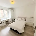 Marais Side Apartment Paris 11E