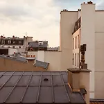 Elegant And Cosy Flat Near Montmartre