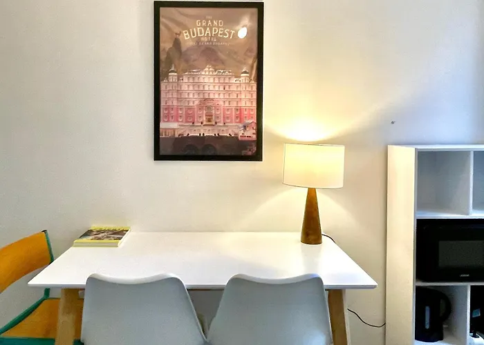 Charming Bright Sunny Studio Near Canal St Martin