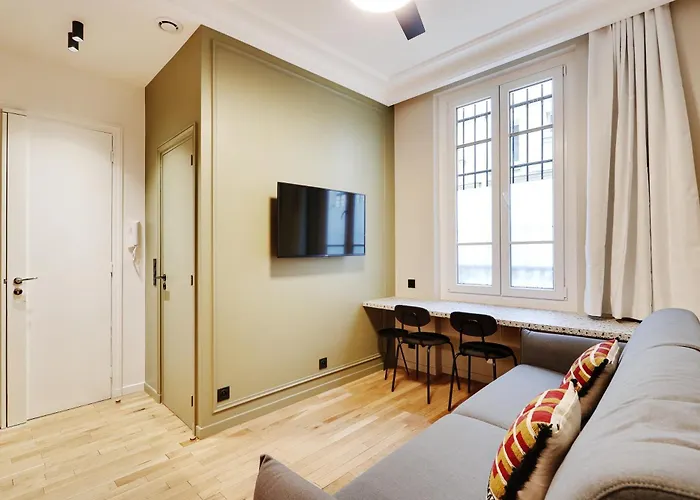 Pick A Flat\'S Apartment In Montmartre - Rue Marcadet