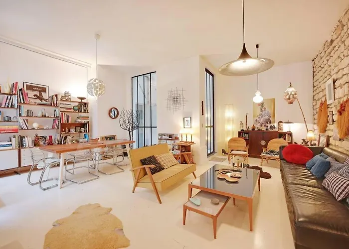 Spacious Vintage Duplex Flat - Gare Du Nord