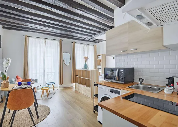 Charming Studio Center Of Paris