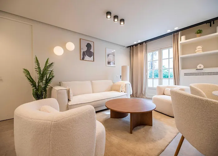 Elegant Apartment - 2Br-6P - Notre Dame Cathedral